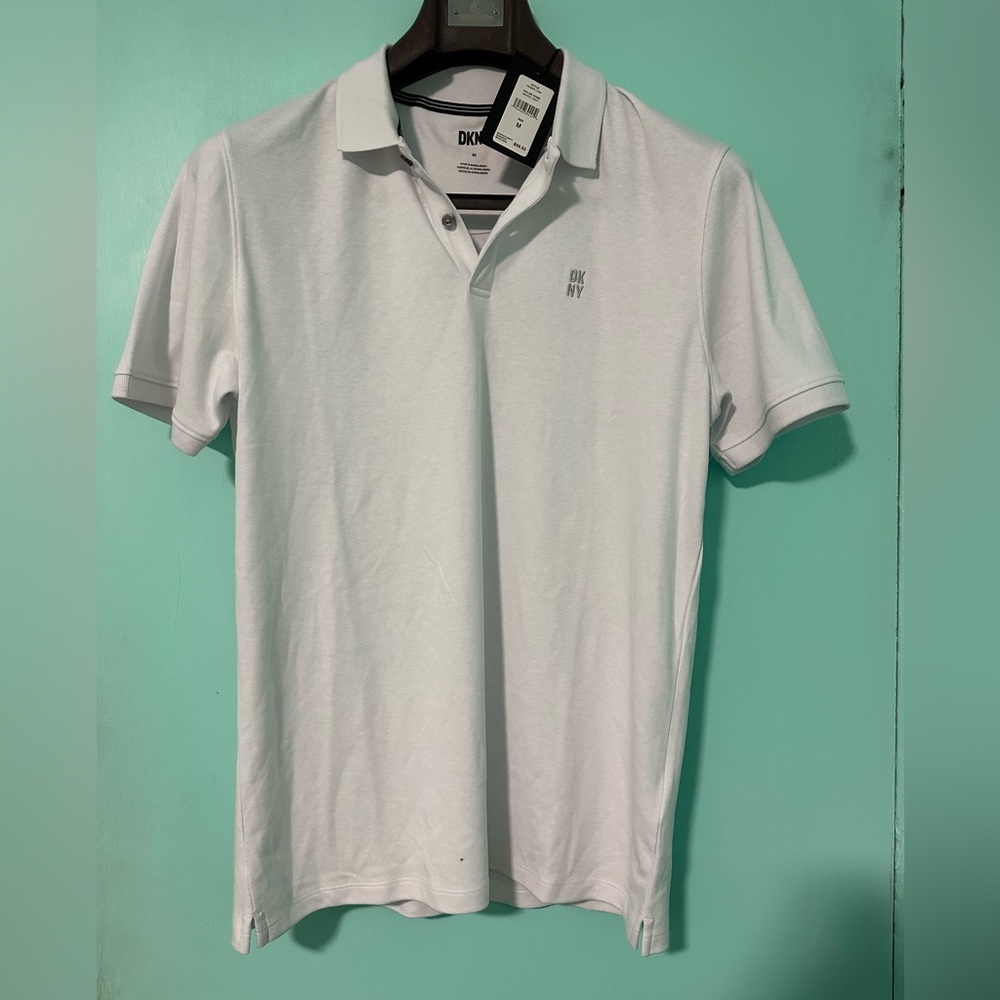 New DKNY Mens  Polo Size medium 60% cotton
